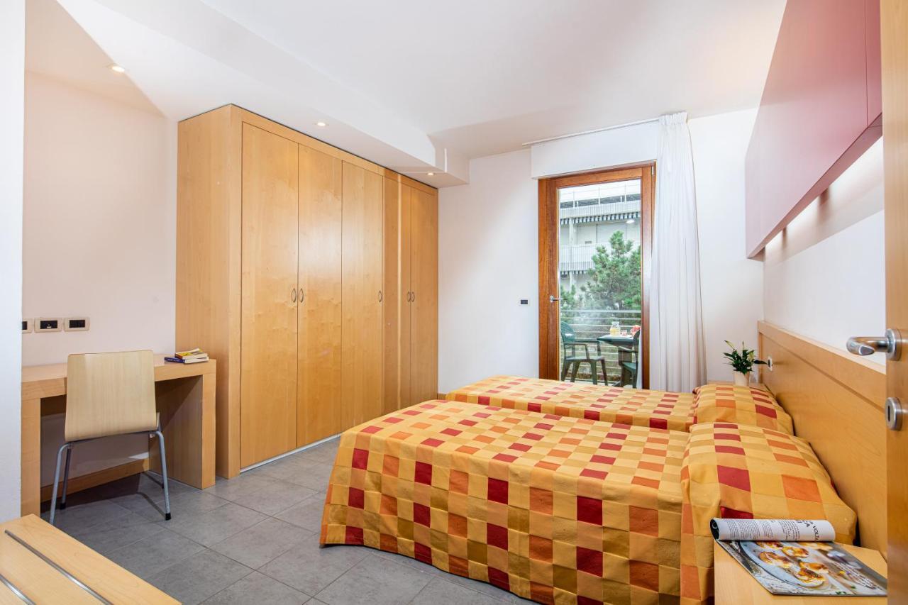 Residence Airone Lignano Sabbiadoro Luaran gambar